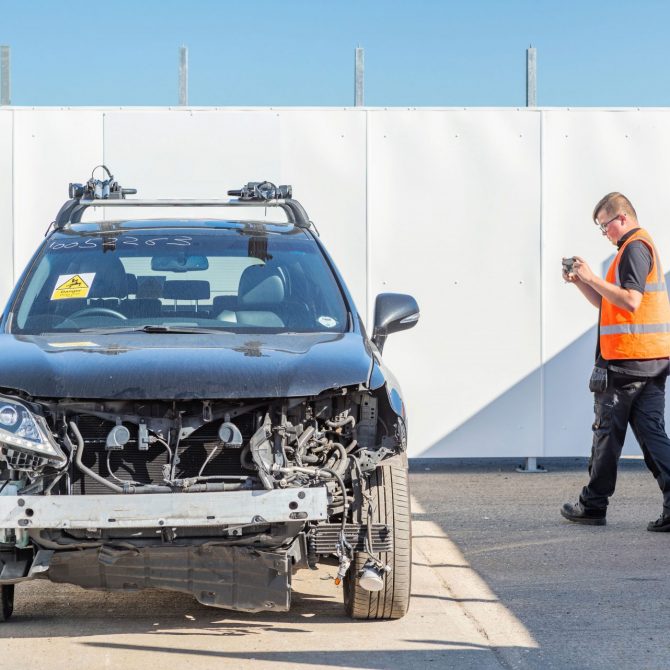 Electric and hybrid salvage vehicles